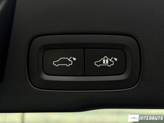 Volvo XC 60 54 interauto-car