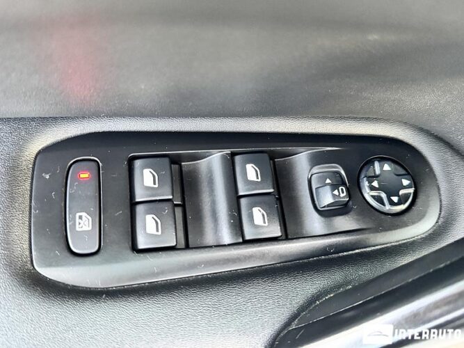 Peugeot 308 50 interauto-car