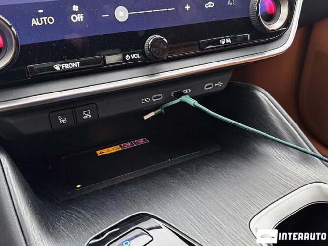 Lexus RZ 450e 49 interauto-car