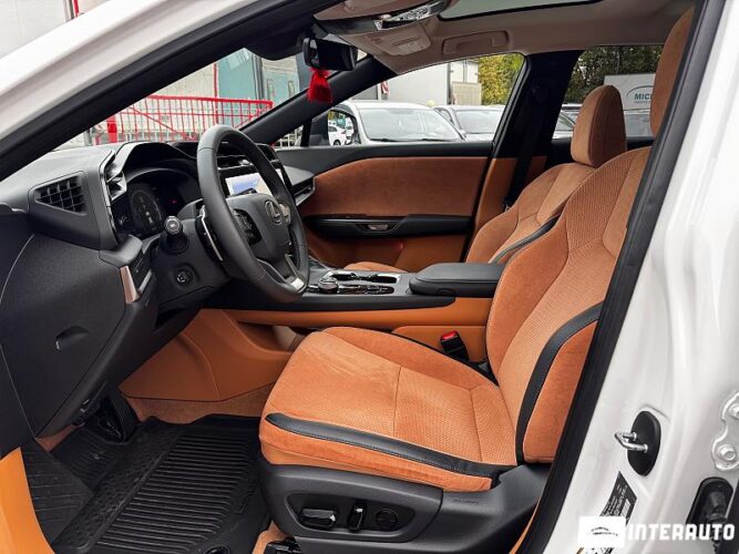 Lexus RZ 450e 39 interauto-car