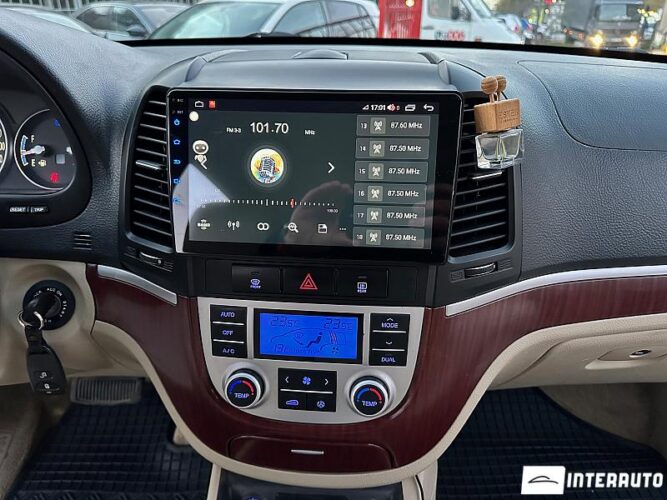 Hyundai Santa Fe 38 interauto-car