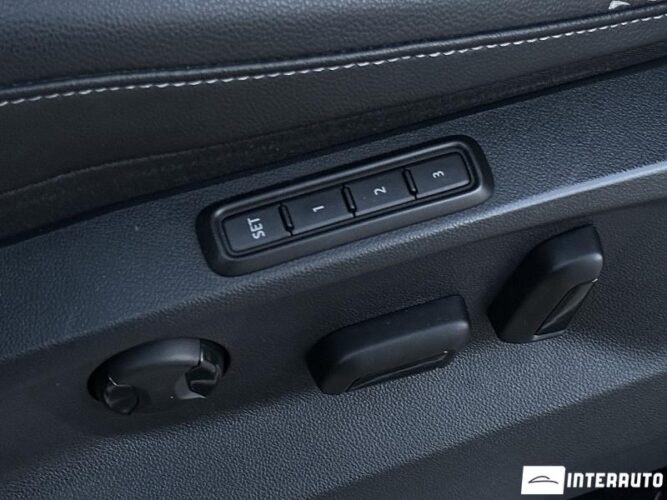 Volkswagen Tiguan 54 interauto-car