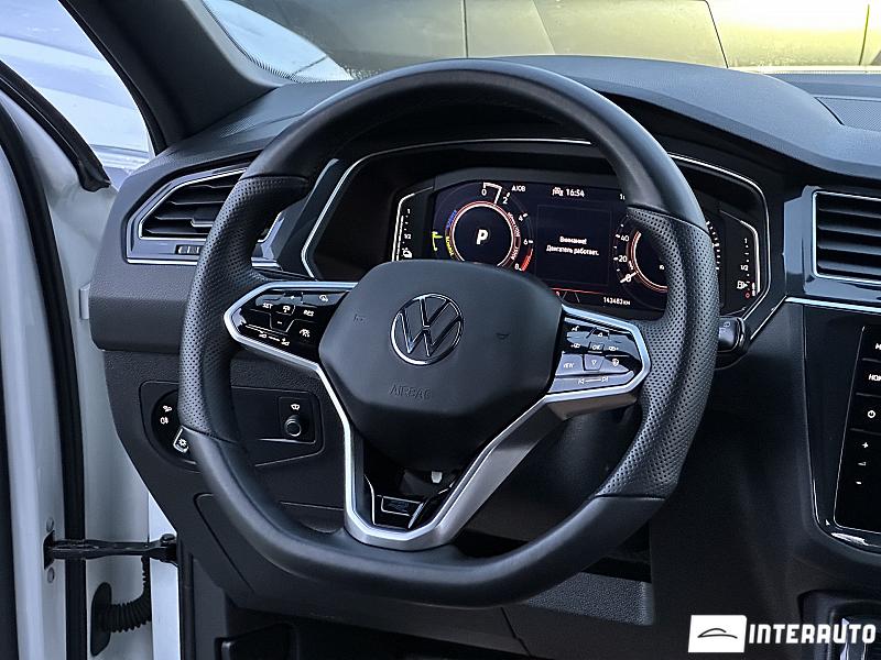 Volkswagen Tiguan 17 automobil-interauto