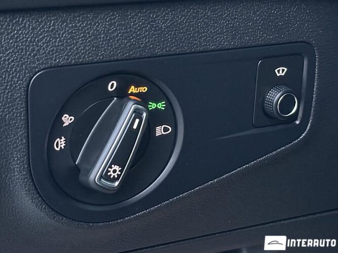 Volkswagen Tiguan 52 interauto-car