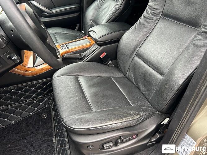 BMW X5 3.0i 35 interauto-car