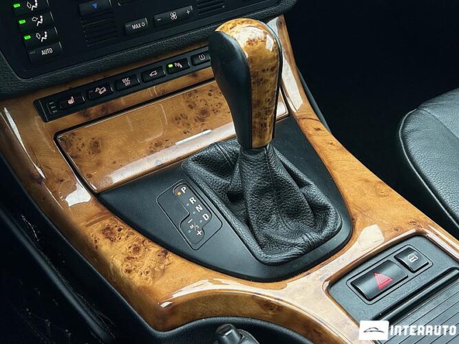 BMW X5 3.0i 42 interauto-car