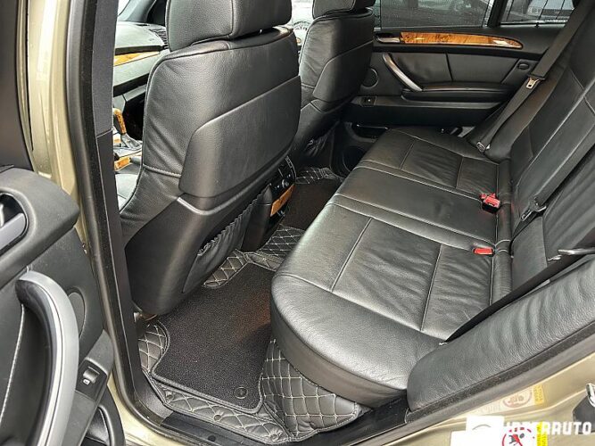 BMW X5 3.0i 43 interauto-car