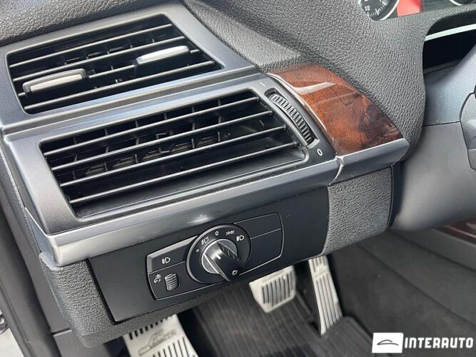 BMW X5 3.0i 45 interauto-car