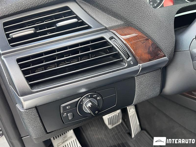 BMW X5 3.0i 24 automobil-interauto