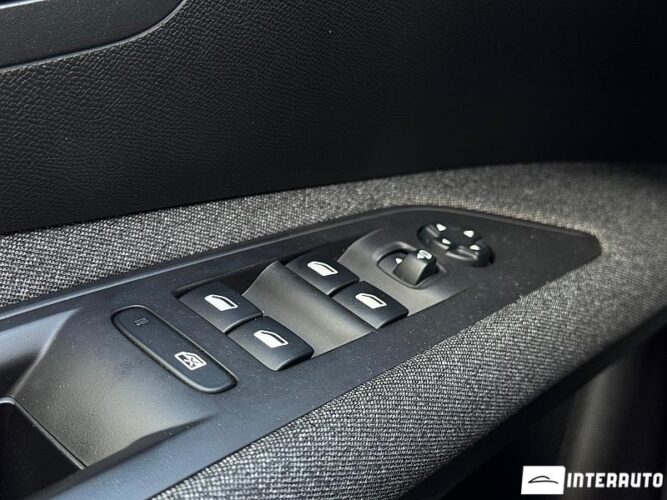 Peugeot 3008 36 interauto-car