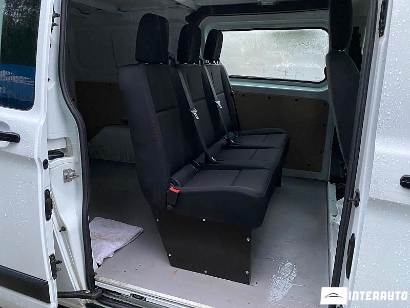 Ford Transit 25 automobil-interauto