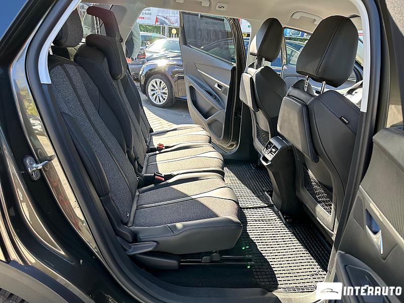 Peugeot 5008 27 automobil-interauto