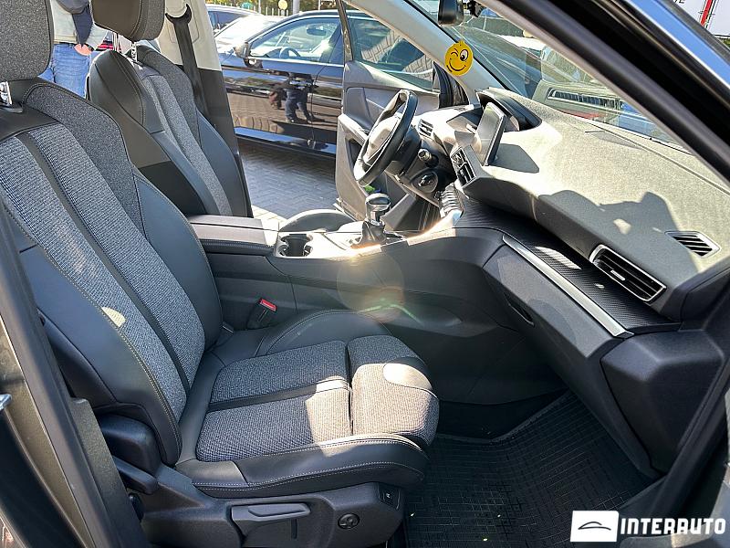 Peugeot 5008 15 automobil-interauto