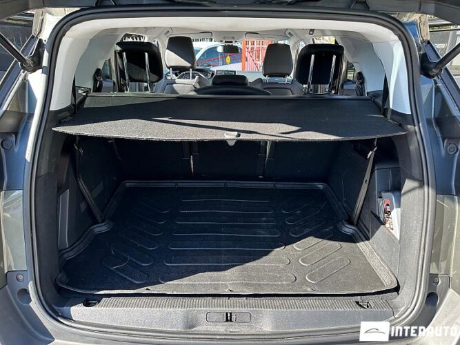 Peugeot 5008 48 interauto-car