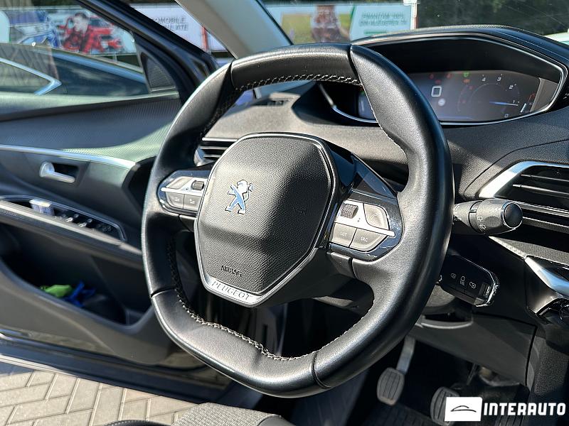 Peugeot 5008 17 automobil-interauto