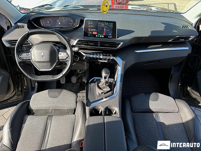 Peugeot 5008 18 automobil-interauto