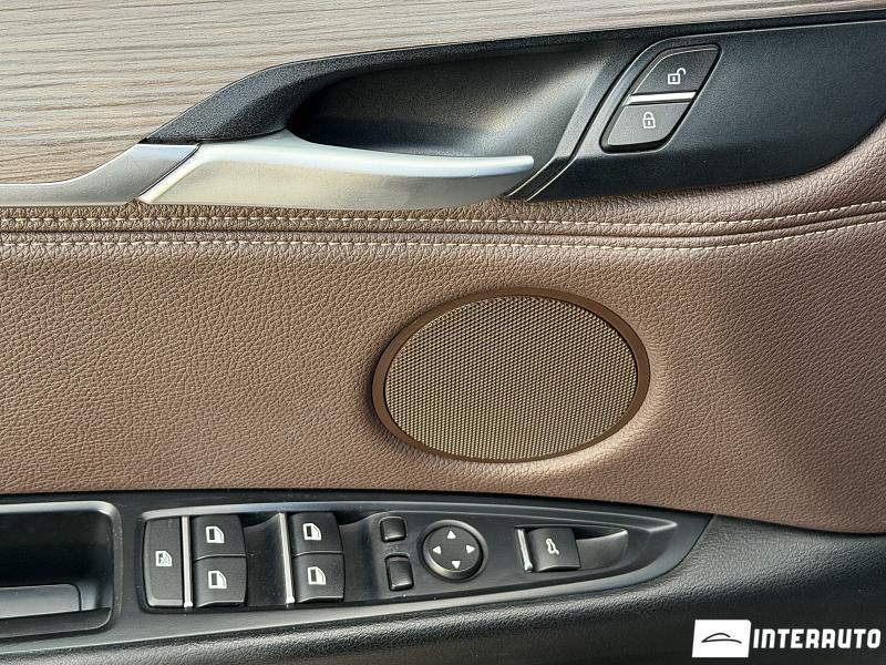 BMW X5 2.5D 16 automobil-interauto