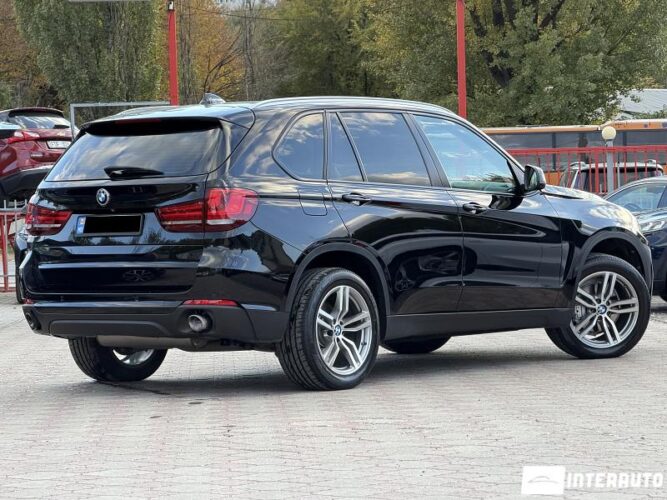 BMW X5 2.5D 31 interauto-car