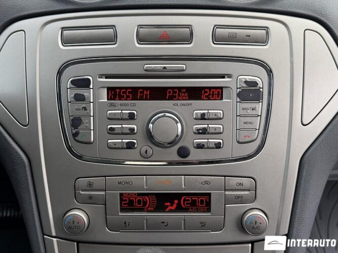 Ford Mondeo 41 interauto-car