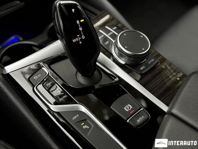 BMW 530e 49 interauto-car