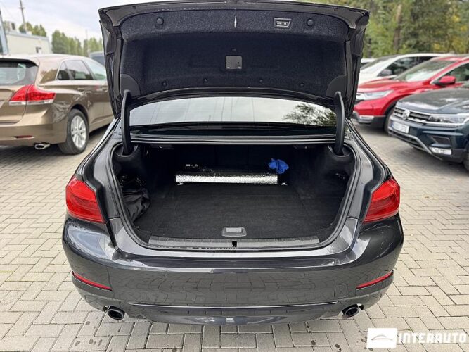 BMW 530e 37 interauto-car