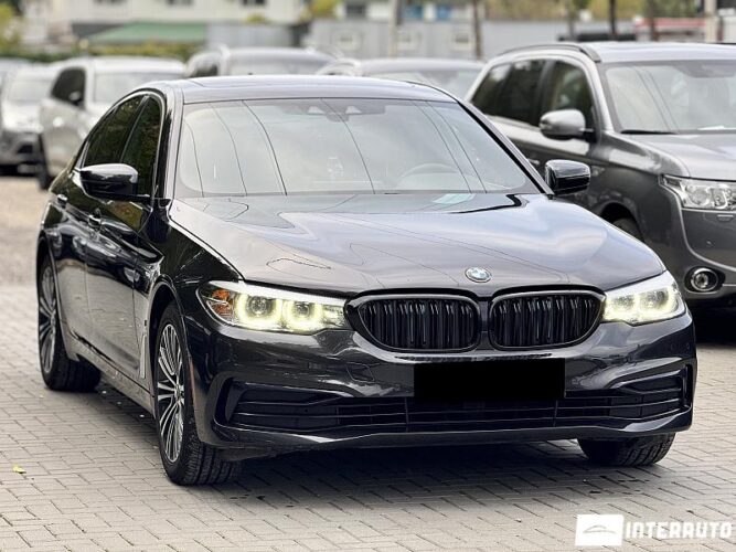 BMW 530e 34 interauto-car