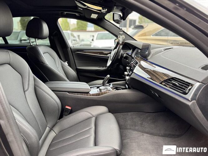 BMW 530e 52 interauto-car