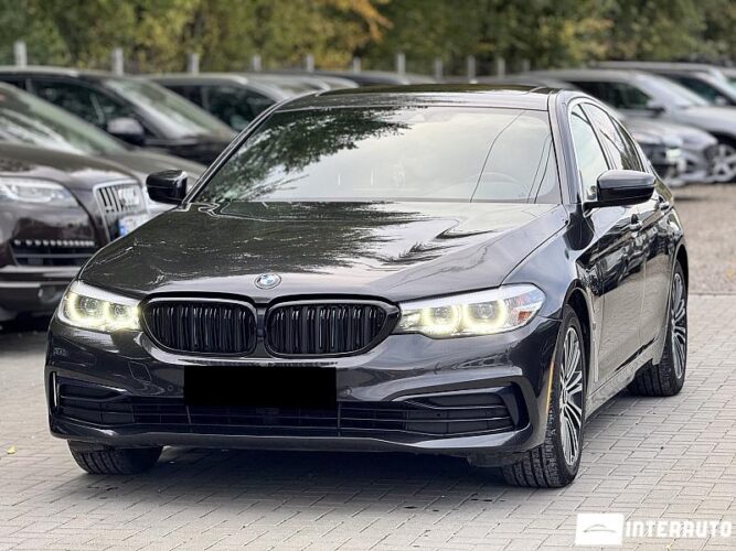 BMW 530e 33 interauto-car