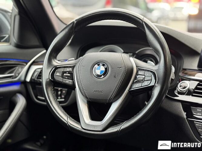 BMW 530e 44 interauto-car