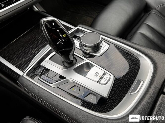 BMW 740e 45 interauto-car