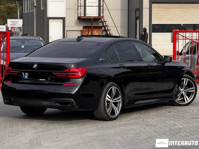 BMW 740e 38 interauto-car