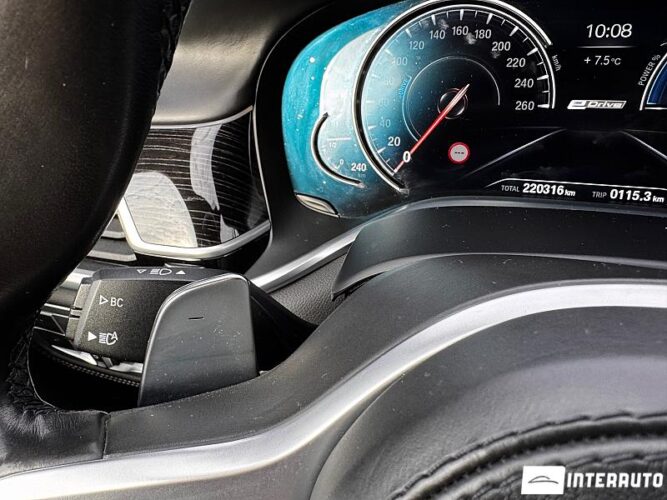 BMW 740e 47 interauto-car