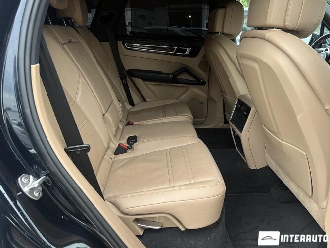 Porsche Cayenne E-Hybrid 55 interauto-car