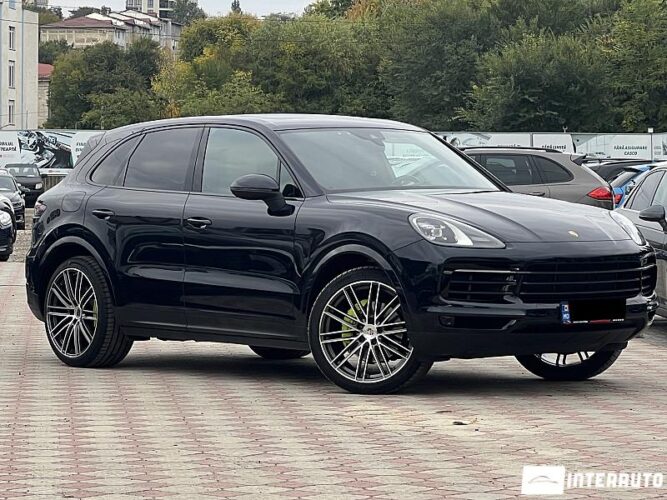 Porsche Cayenne E-Hybrid 38 interauto-car