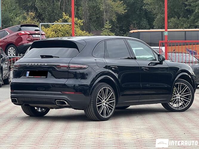 Porsche Cayenne E-Hybrid 37 interauto-car