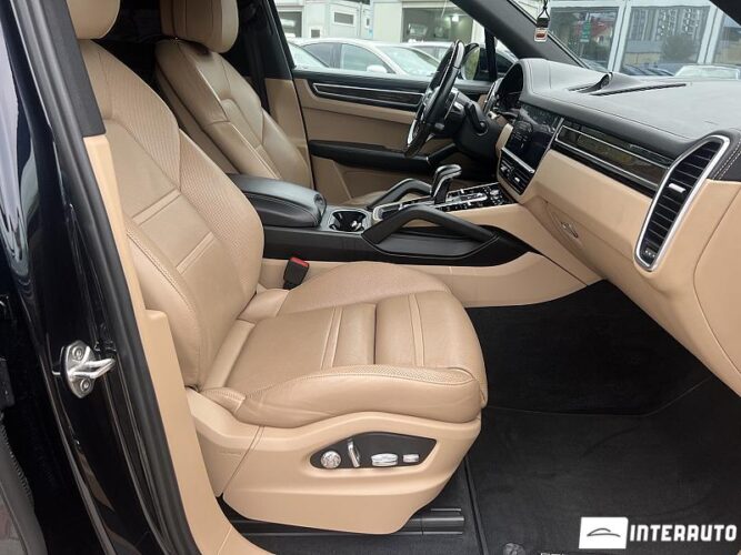 Porsche Cayenne E-Hybrid 50 interauto-car