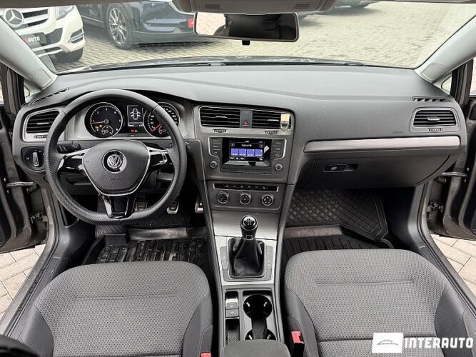 Volkswagen Golf 36 interauto-car