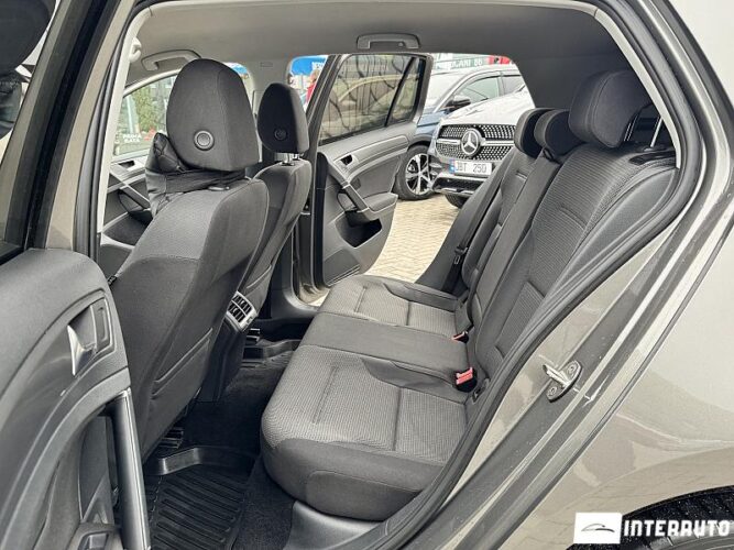 Volkswagen Golf 43 interauto-car