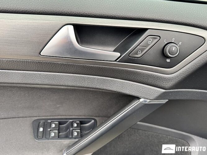 Volkswagen Golf 47 interauto-car