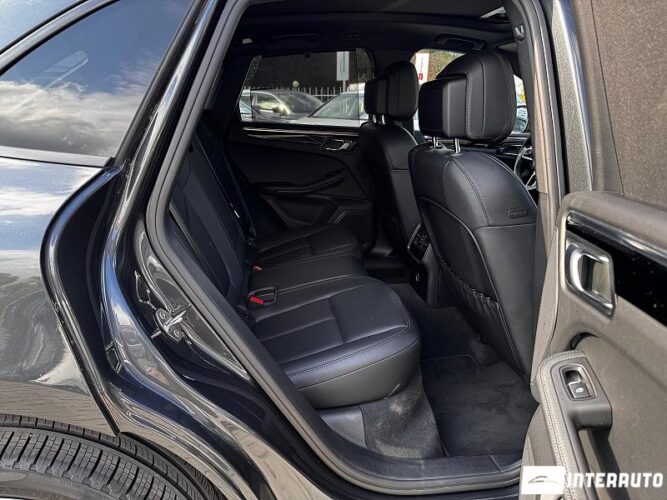 Porsche Macan 56 interauto-car