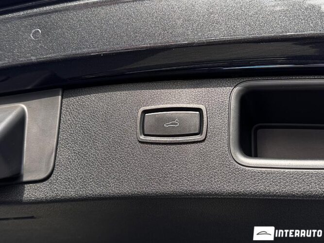 Porsche Macan 57 interauto-car