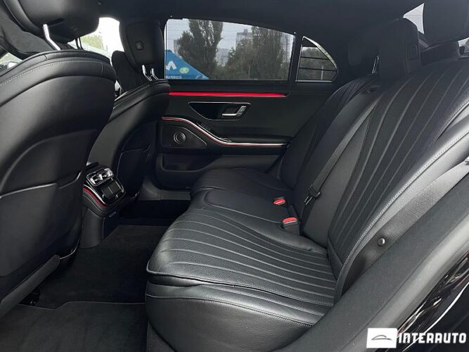 Mercedes S 500 4Matic 49 interauto-car