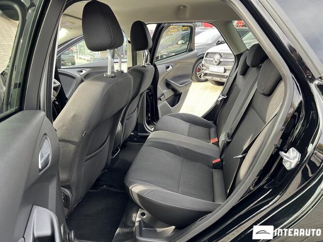 Ford Focus 40 interauto-car