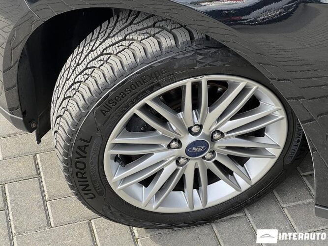 Ford Focus 43 interauto-car