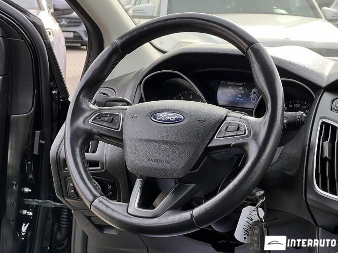 Ford Focus 35 interauto-car