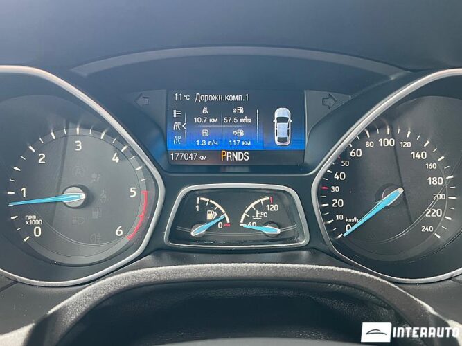 Ford Focus 39 interauto-car