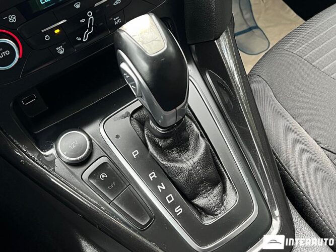 Ford Focus 43 interauto-car