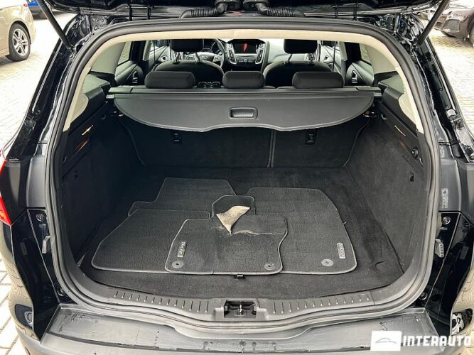 Ford Focus 47 interauto-car