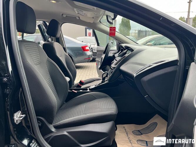 Ford Focus 44 interauto-car