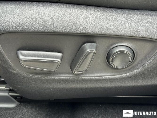 Toyota Rav-4 53 interauto-car